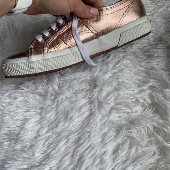 Superga COTU classic sneaker shiny rose gold US size 8. - Picture 6 of 9